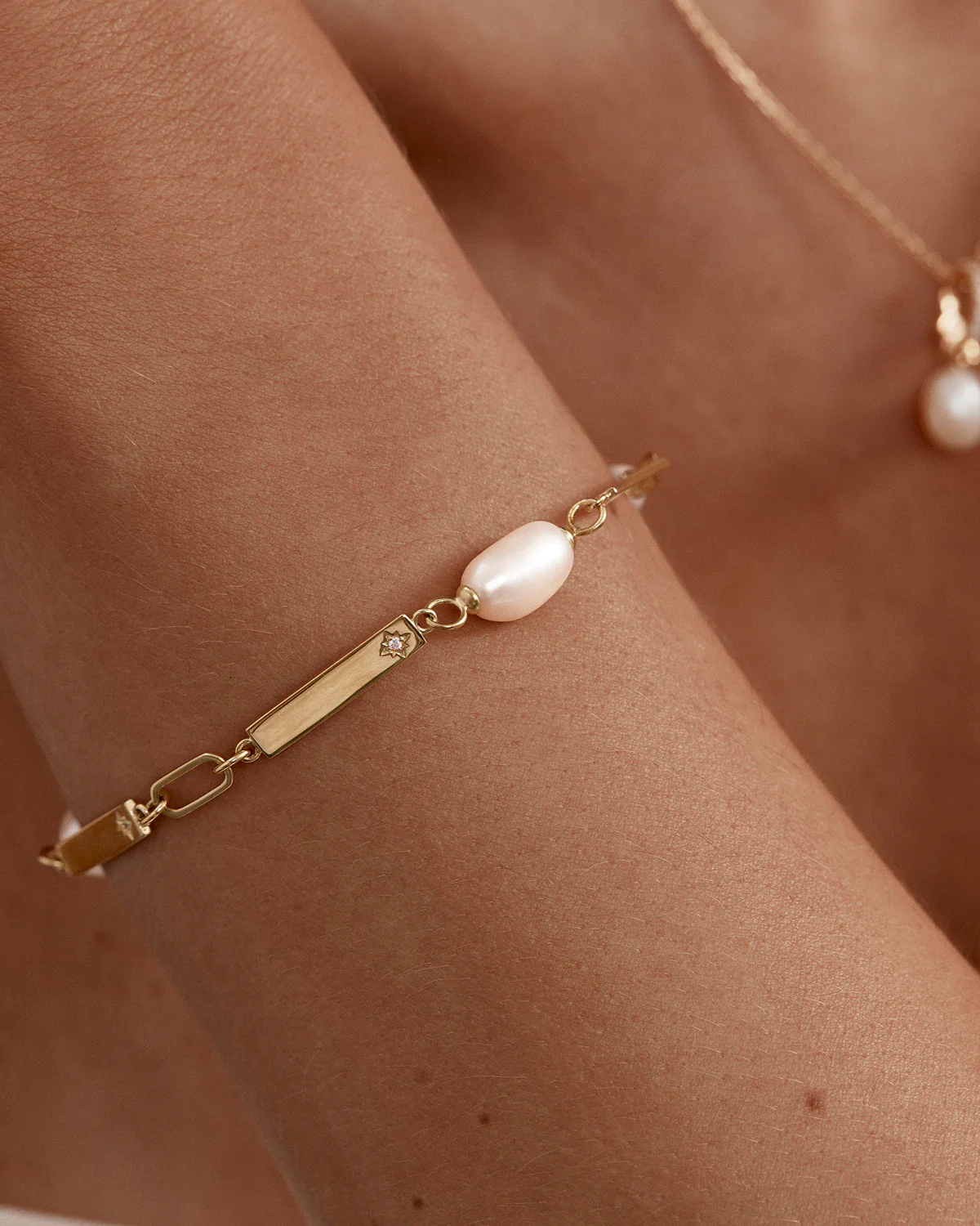 18k Gold Vermeil Connected By Love Pearl Bracelet - Image 5