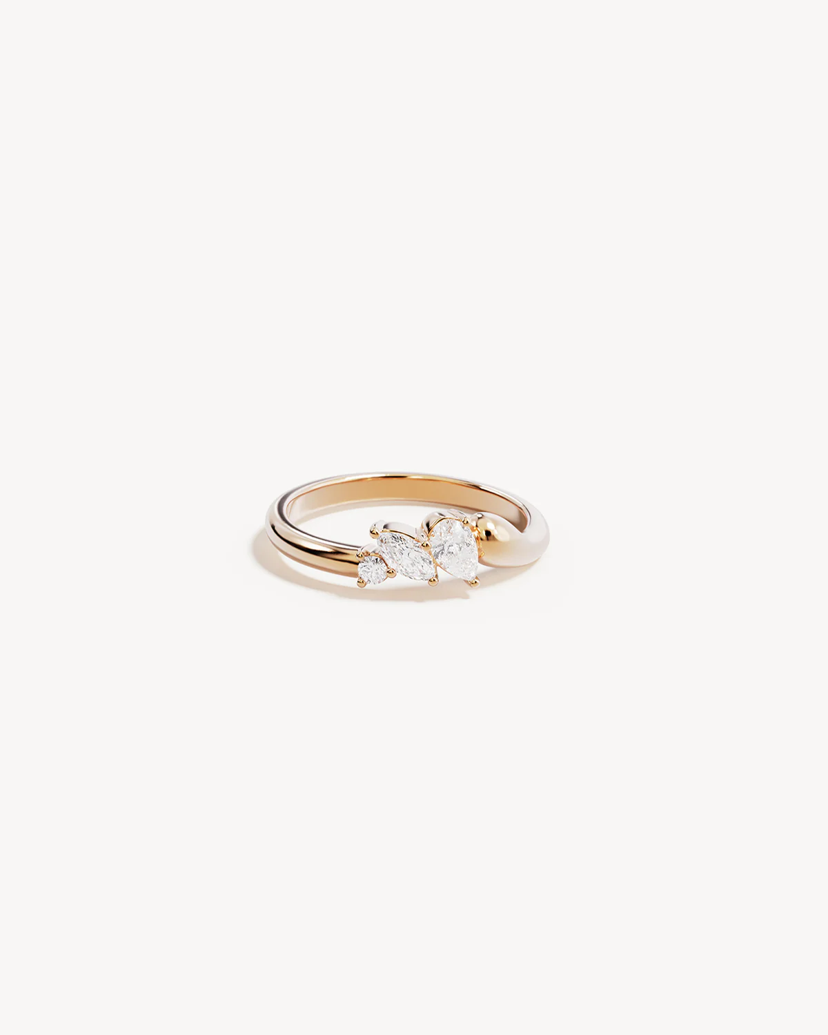 18k Gold Vermeil Crystal Wings Ring - Image 3