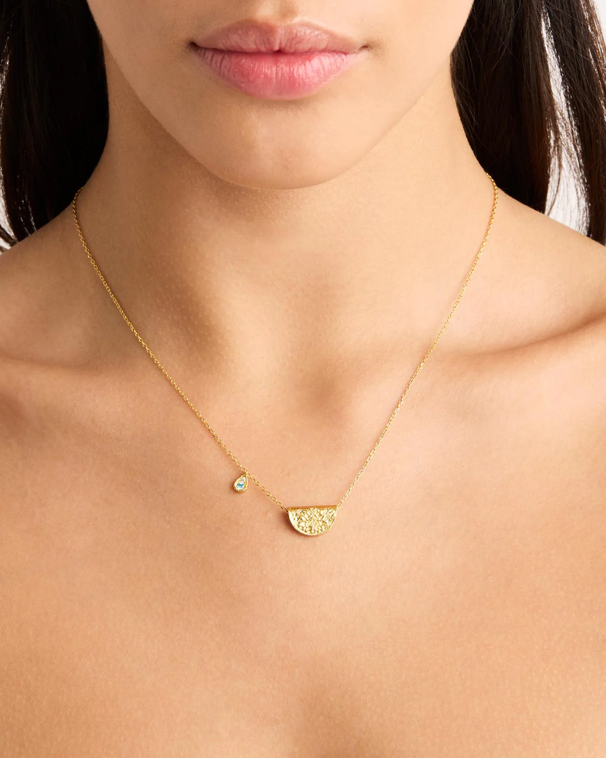 18k Gold Vermeil Lotus Birthstone Necklace - March - Aquamarine - Image 2