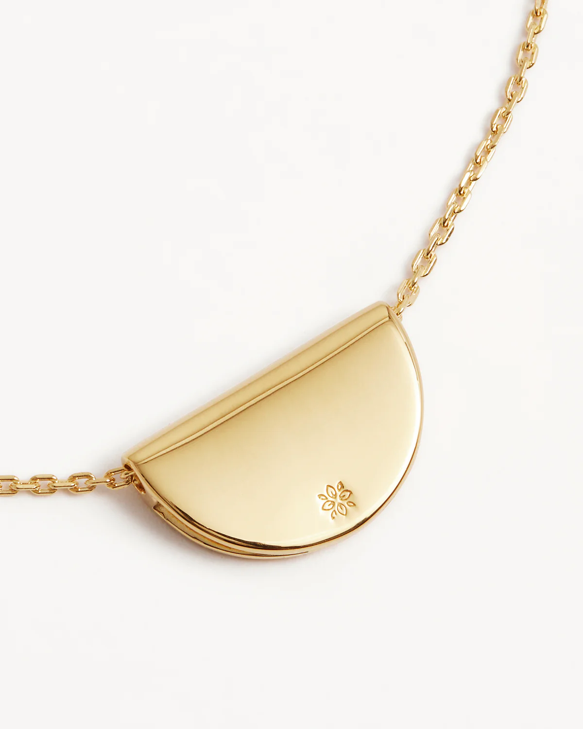 18k Gold Vermeil Lotus Necklace - Image 6