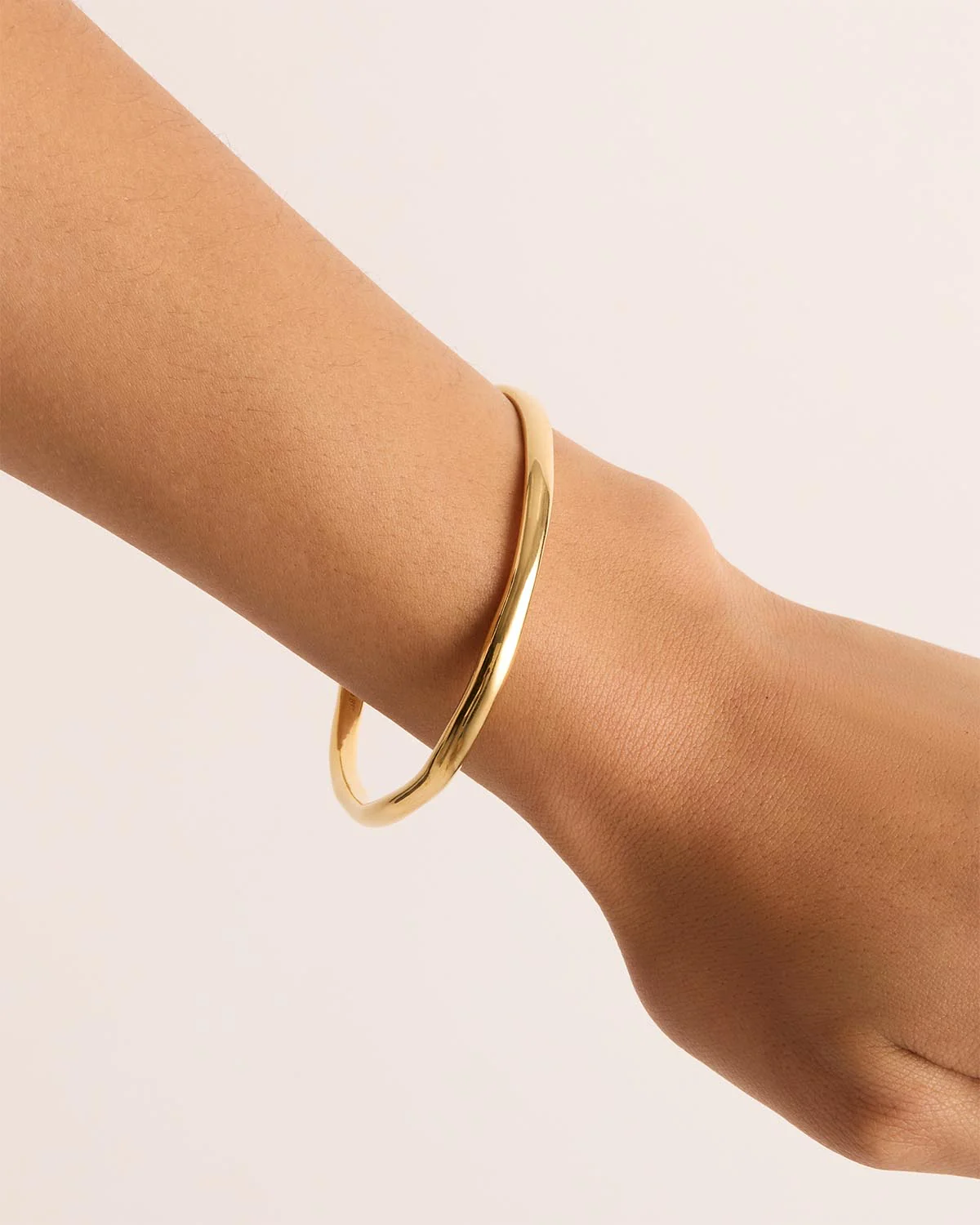 18k Gold Vermeil Lover Bangle - Image 3