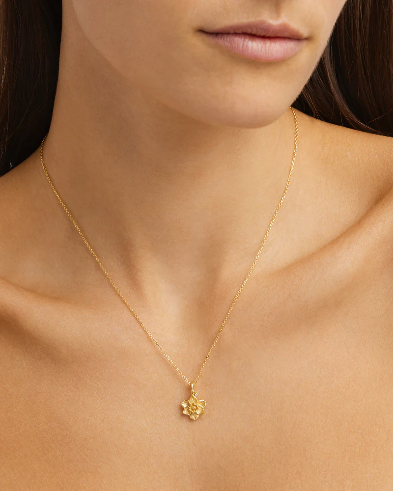18k Gold Vermeil Narcissus December Birth Flower Necklace - Image 4